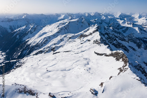 empty ski slopes - economic crisis in the Alps - Austria, Italy © BlackMediaHouse