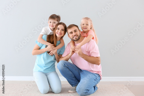 Portrait of happy family ne...