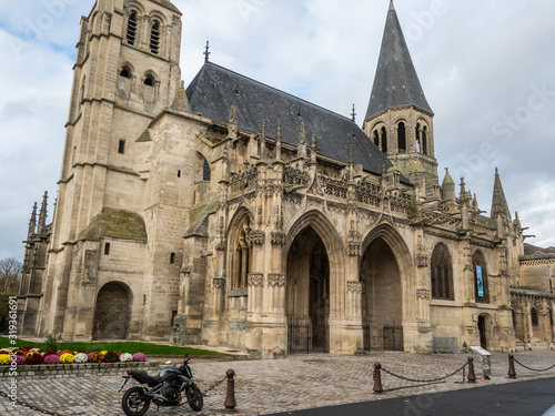 collégiale Notre-Dame de Poissy en France