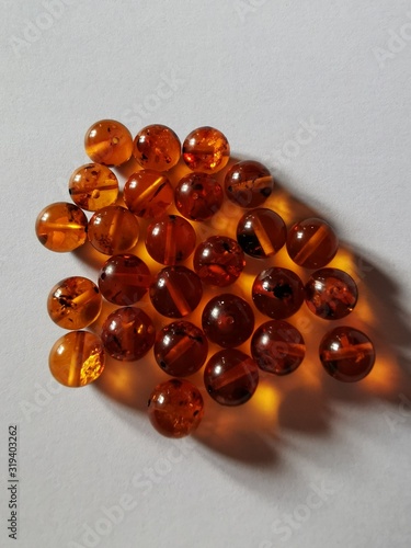 Perles ambre
