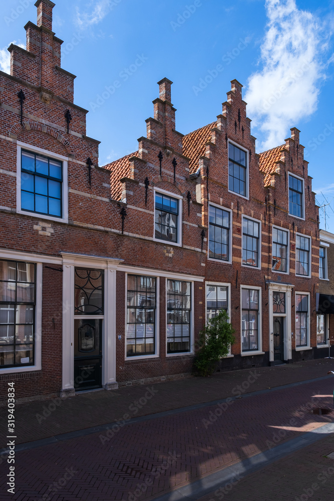 Typische Häuserzeile in Brielle/Niederlande