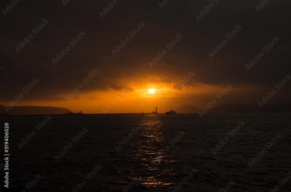 海上からの夕陽