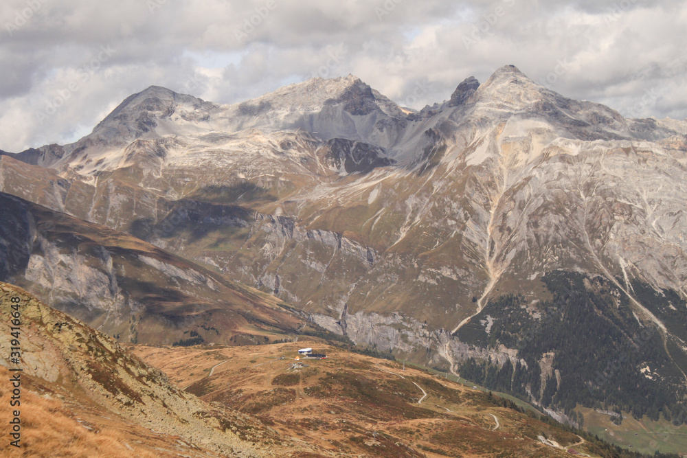 Schweizer Alpenlandschaft; Splügener Kalkberge von Süden
