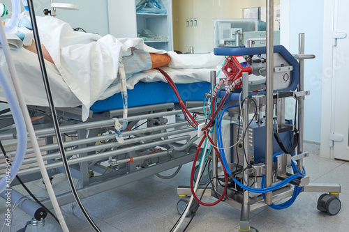 Extracorporeal membrane oxygenation
