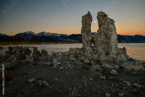 Mono Lake Tufa State Natural sunrise beach