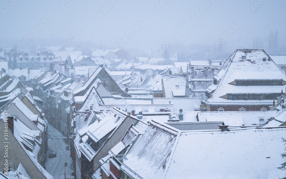 Blick auf Pirna im Winter mit Schnee