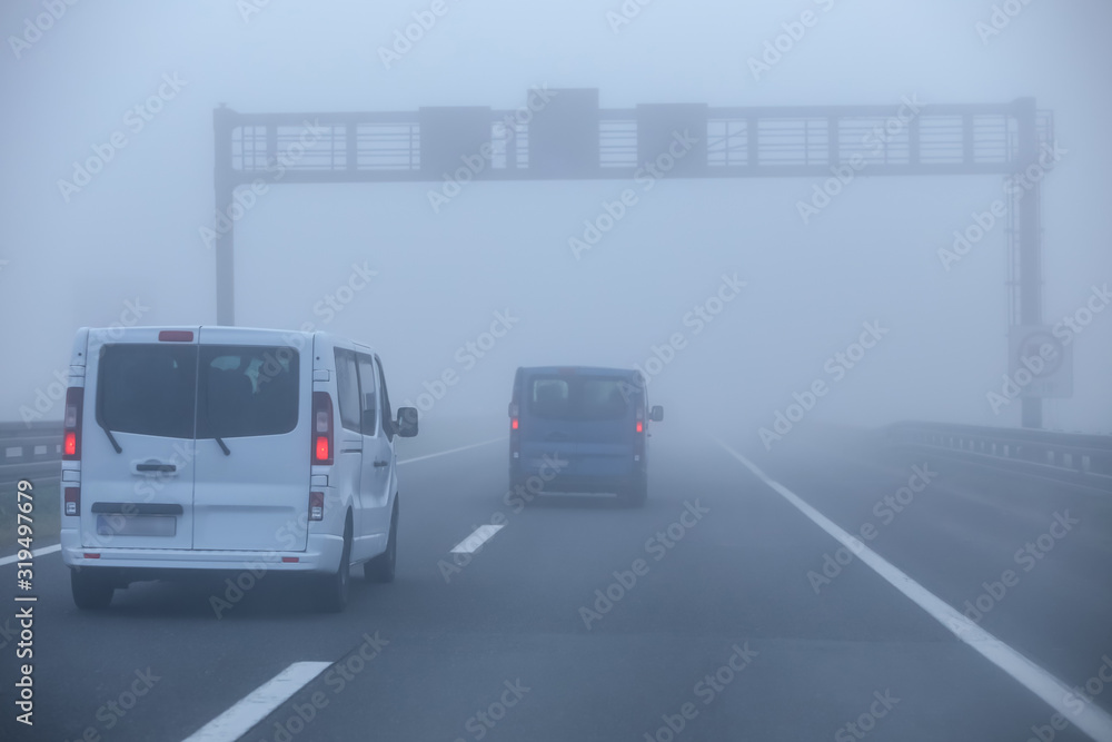 Traffic during fog
