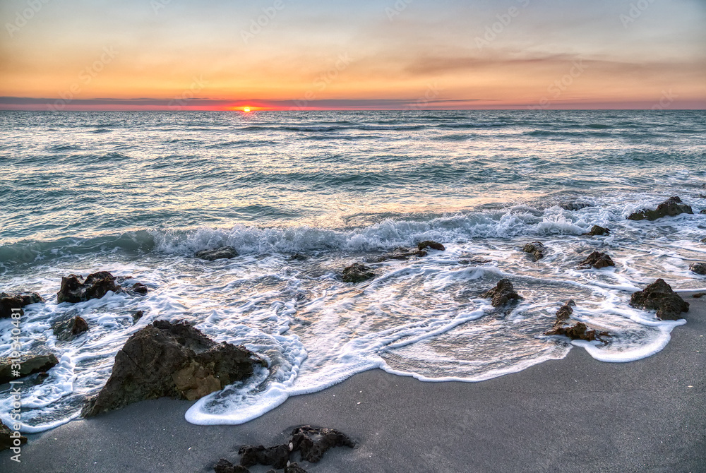Fototapeta Sunset over Gulf of Mexico from Caspersen Beach in Venice Florida
