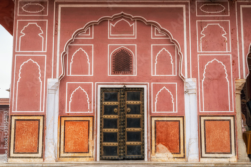 sarvato bhadra diwan e khas courtyard close up photo