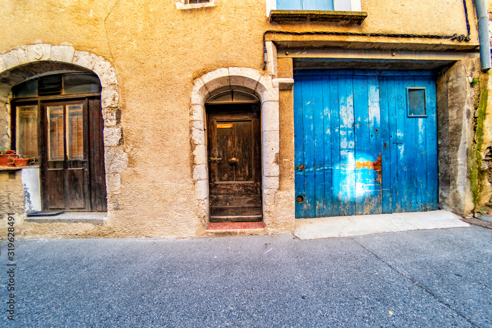 Häuserzeile in der Altstadt von Sisteron