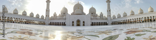 Sheikh Zayed Mosque  Abu Dhabi  United Arab Emirates