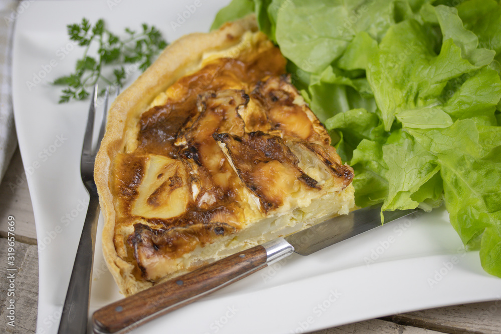 tarte aux pommes de terre et fromage	