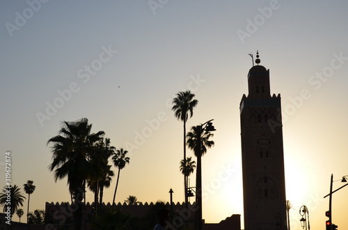 Couch   soleil sur la Mosqu  e Koutoubia    Marrakech Maroc 