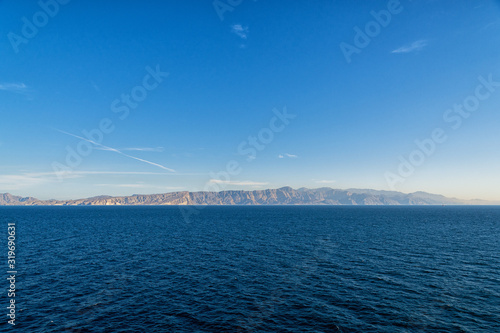 Hadschar-Gebirge auf der Halbinsel Musandam im Oman photo