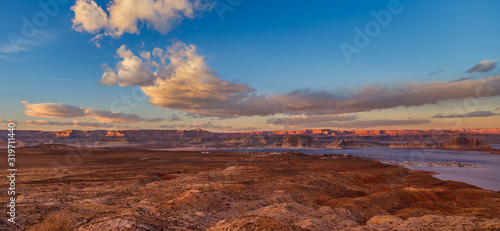 Lake Powell seen from the Wahweap Overlook in Page, Arizona USA at sunset © JeanLuc Ichard