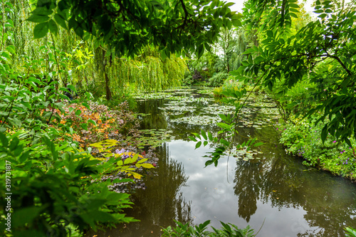 Photos Claude Monet's water garden in Giverny, France