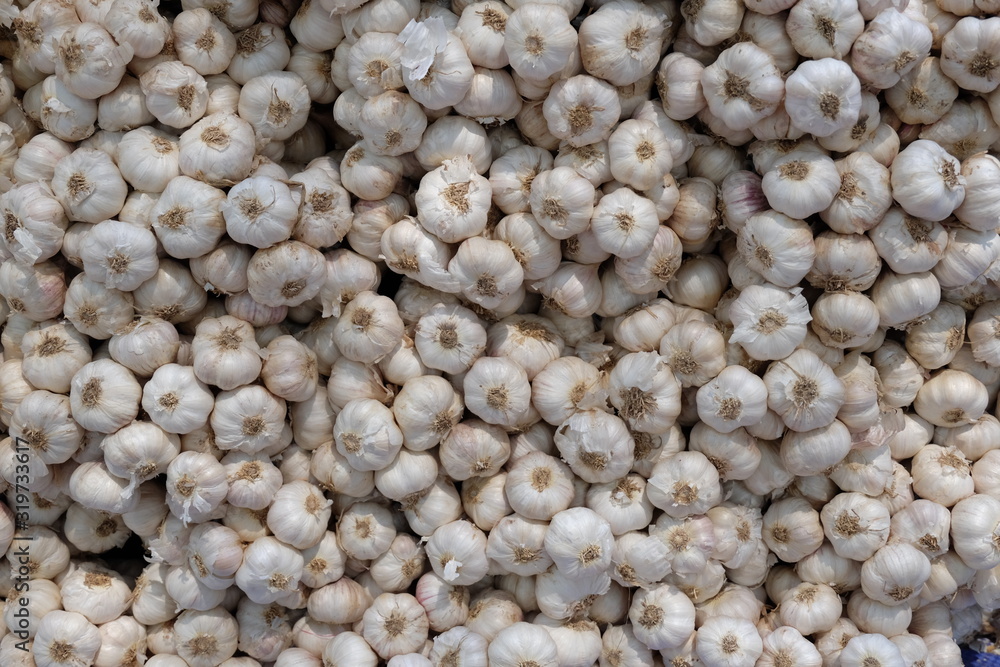 Garlic, spices and Thai herbs. Seasonal agricultural products in Thailand are sold in agricultural markets. Garlic is often used as an ingredient and flavored in food. Garlic, spices and Thai herbs. Seasonal agricultural products in Thailand are sold in agricultural markets. Garlic is often used as an ingredient and flavored in food.