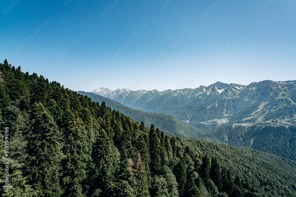 Fototapeta premium Beautiful mountain view on a Sunny day