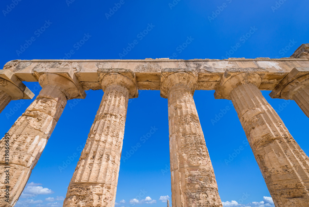 Fototapeta premium Temple E dedicated to Hera in Selinunte also called Selinus - ancient city on Sicily Island in Italy
