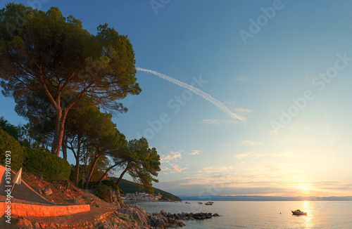 Fototapeta Naklejka Na Ścianę i Meble -  adriatic coast, moscenicka draga in warm evening light, croatian landscape