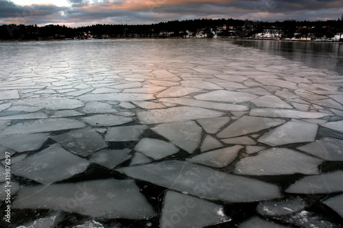 Photography Isflak på hustegafjärden på lidingö.