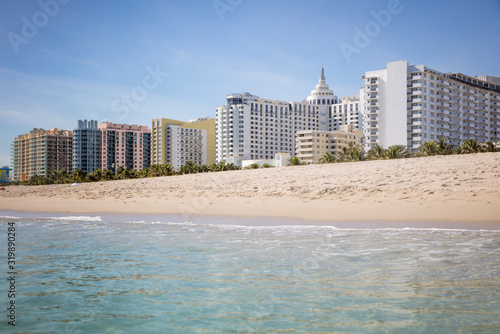 Miami Beach architecture © Henryk Sadura