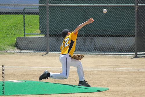 Photography Youth Baseball Athlete in Action