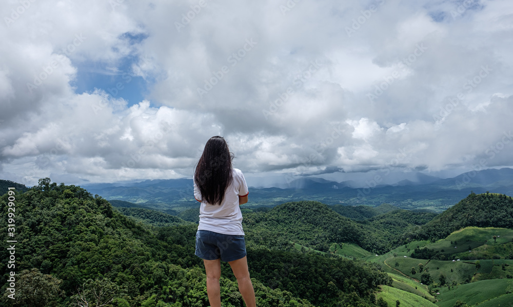 Travel and take pictures at the top of the mountains in northern Thailand