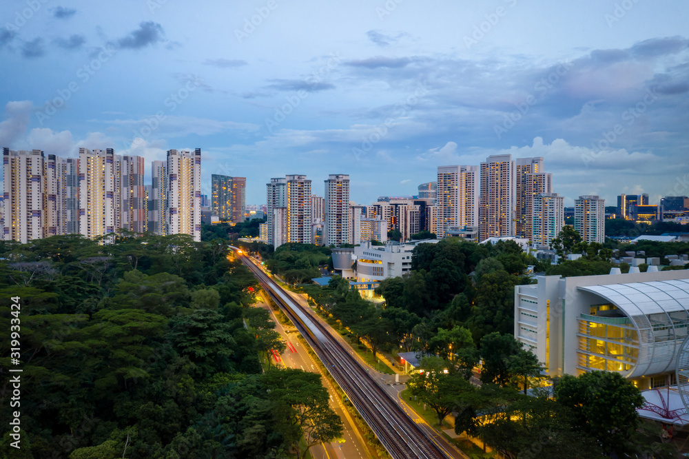 Obraz premium June 05/20019 Sunset at Ulu Pandan Park near Dover Mrt overlooking to the east of Singapore