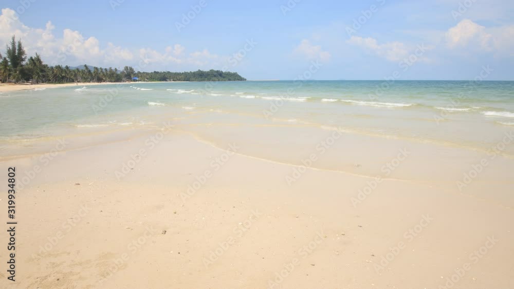 Beautiful sea and blue sky at Andaman sea,thailand Beautiful sea and blue sky at Andaman sea,thailand