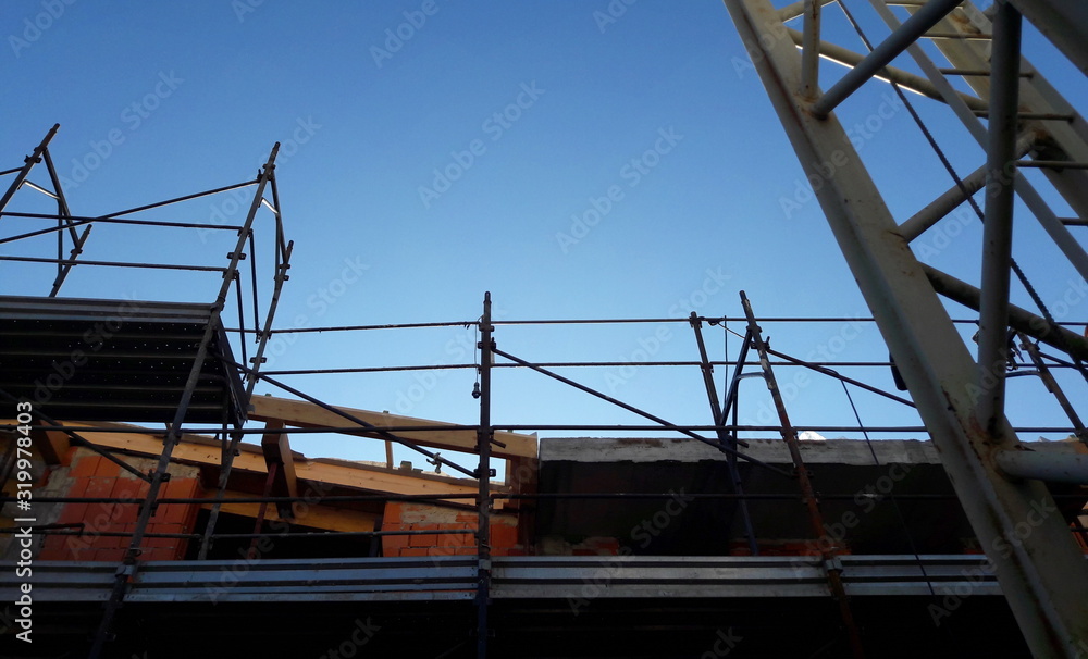 Lavori in corso nel cantiere edile in primavera Lavori in corso nel cantiere edile in primavera