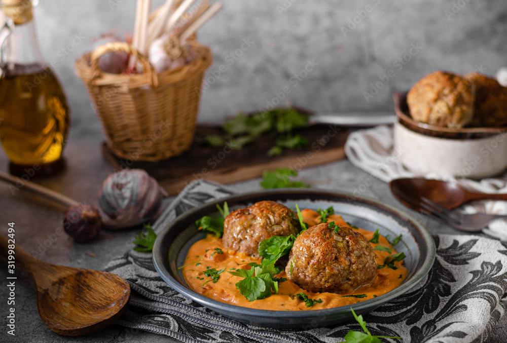 Grilled meatball with curry tomato sauce Grilled meatball with curry tomato sauce