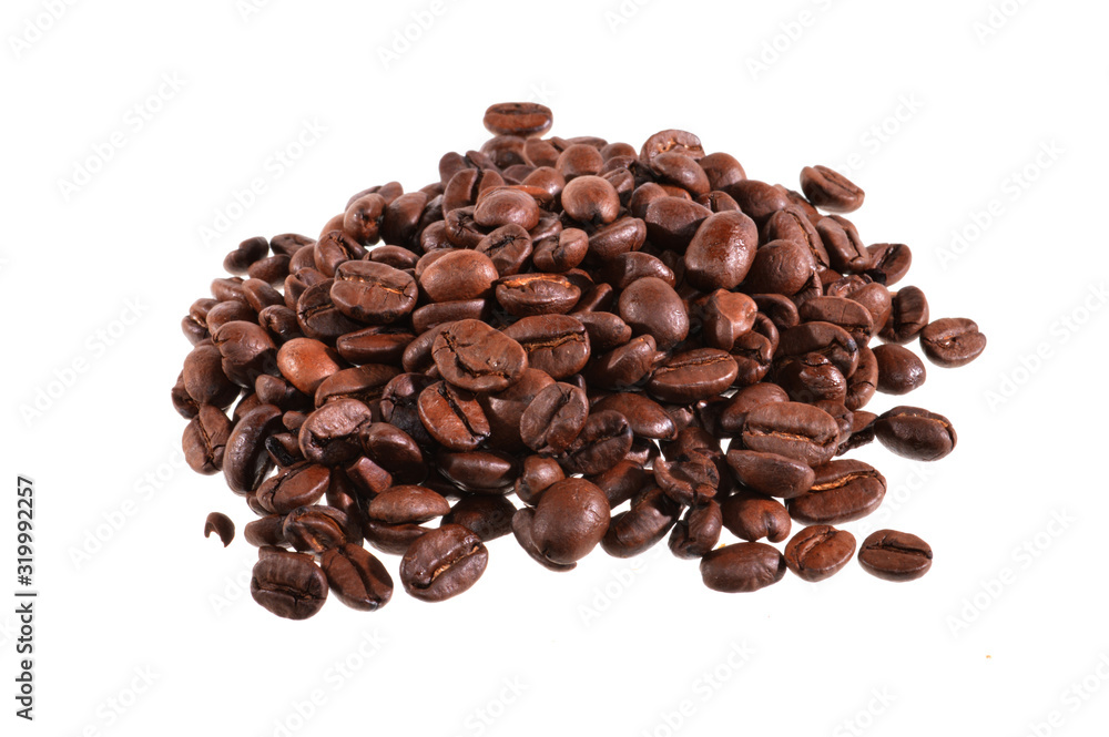 Naklejka premium coffee grains isolated on white background