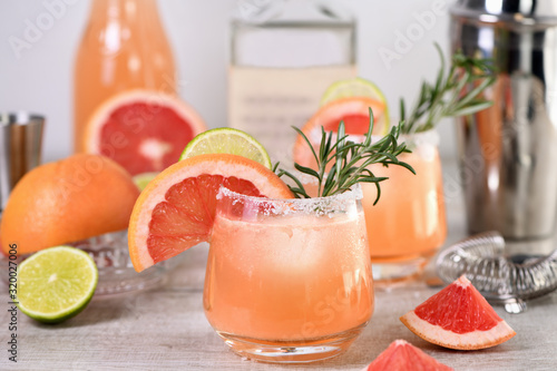 cocktail of fresh pink Palomas