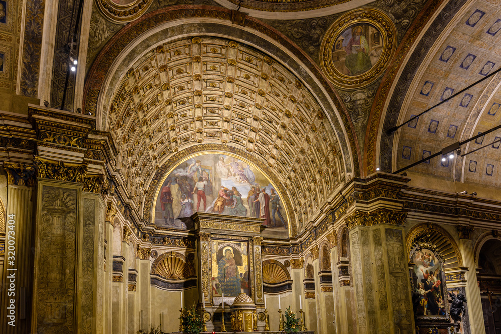 Milano chiesa di San Satiro con prospettiva del Bramante Stock Photo ...