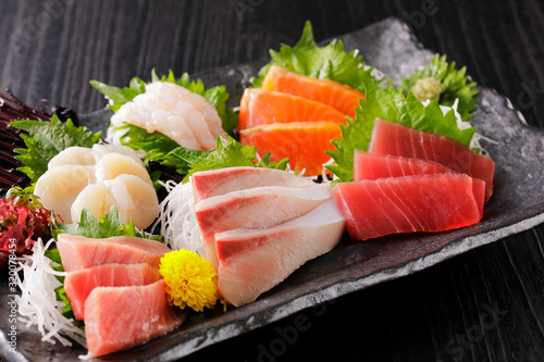 刺身の盛り合わせ Japanese plate of Assorted Sashimi