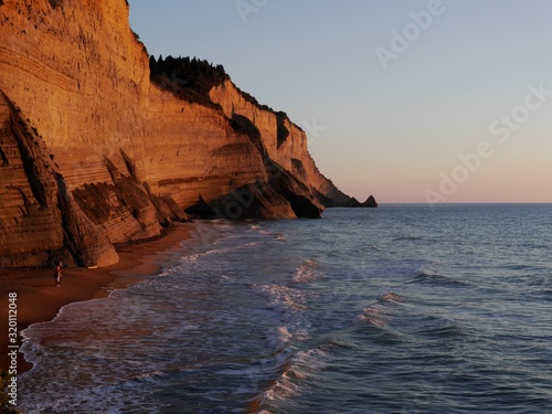 korfu logas beach,klify. wschód,zachód słońca © barbara