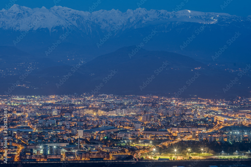 grenoble by night
