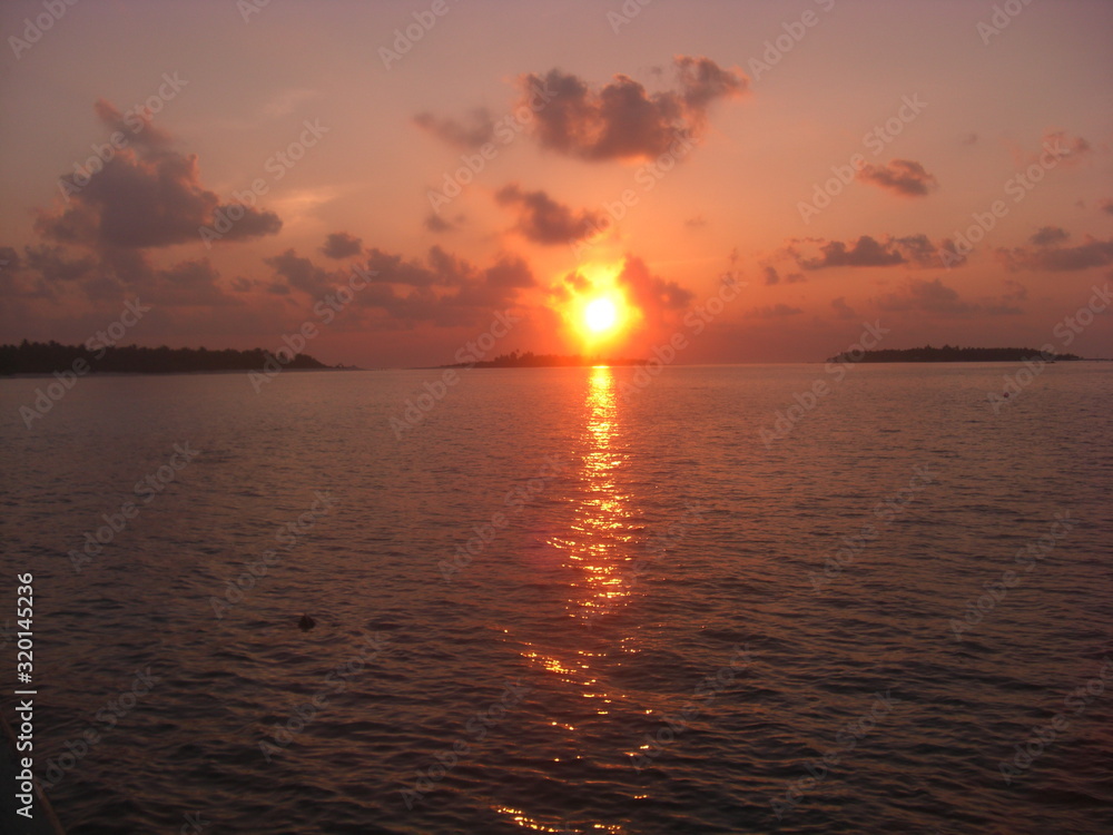 Obraz premium sunset over sea