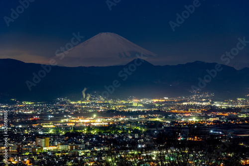 富士山と小田原市の夜景