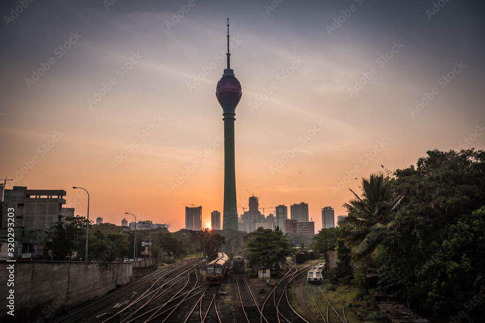 Obraz premium Urban city evening sunset colombo, Sri lanka