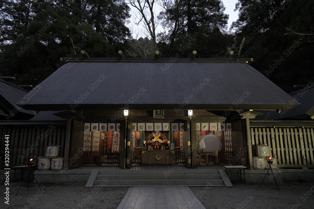 天岩戸神社 西本宮 拝殿 (宮崎) (夜明け前)