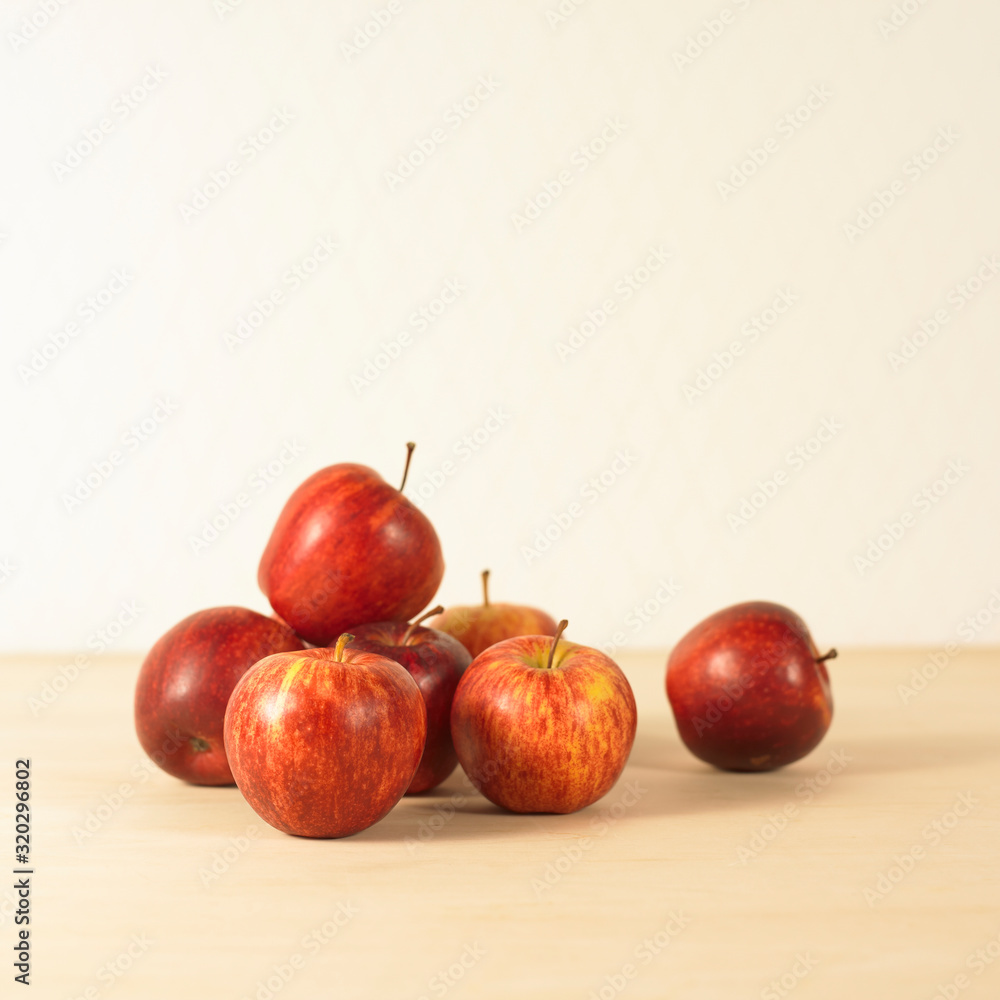 apple apple