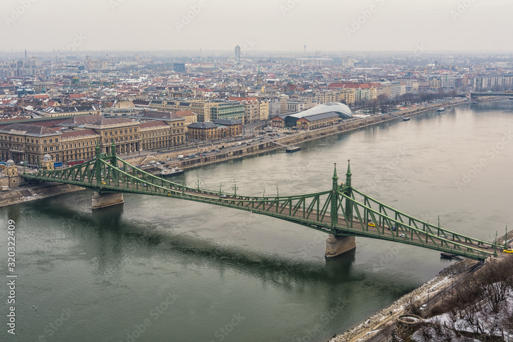Die Freiheitsbrücke in Budapest
