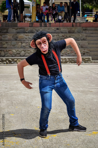 Man costume jumpsuit monkey happy open arms hands