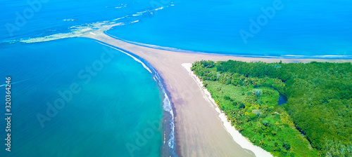 Luftbild: Walfischflossen Strand,  Uvita, Costa Rica © familie-eisenlohr.de