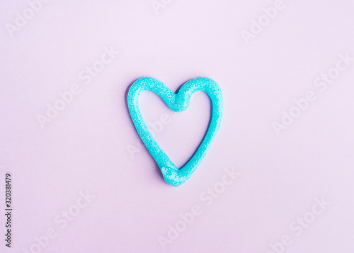 Fototapeta Naklejka Na Ścianę i Meble -  Heart shaped toothpaste line on pink
