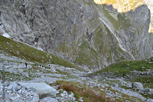 Widok na szlak z Buli pod Rysami, Tatry, Polska photo