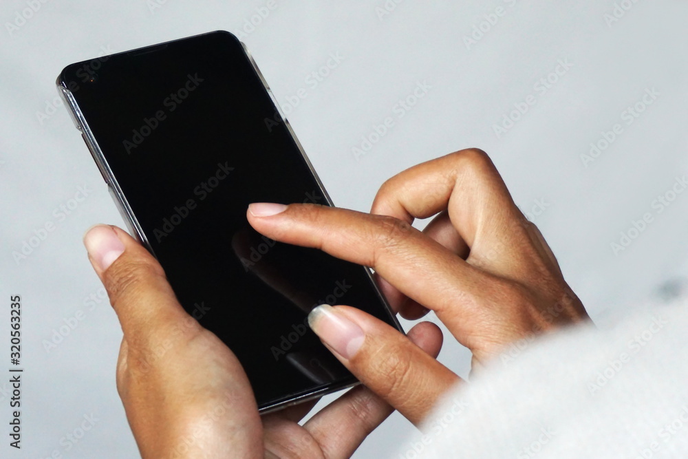 Use a smartphone for long distance communication Use a smartphone for long distance communication