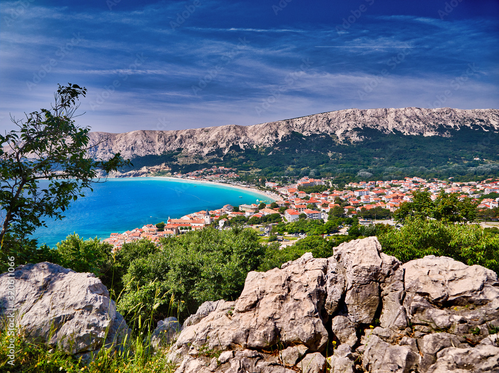 Obraz premium Aerial view of Baska town. Bright summer seascape of Adriatic sea, Krk island, Kvarner bay, Croatia, Europe. Splendid morning cityscape of Bashka town. Beautiful world of Mediterranean countries.